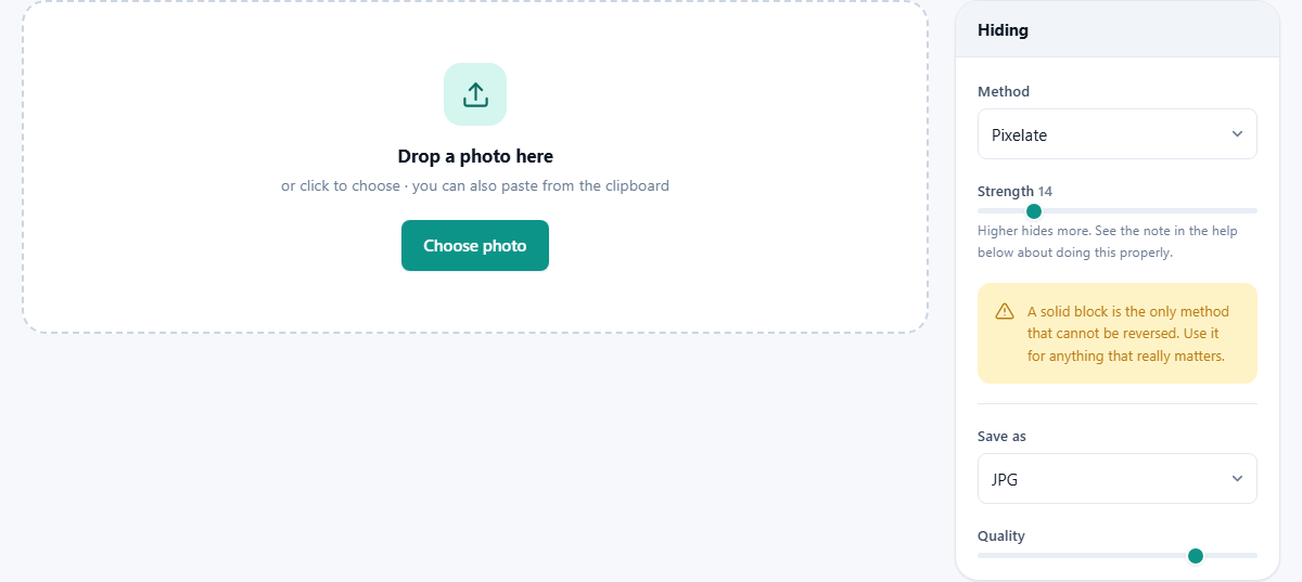 Screenshot: How to hide something in a photo